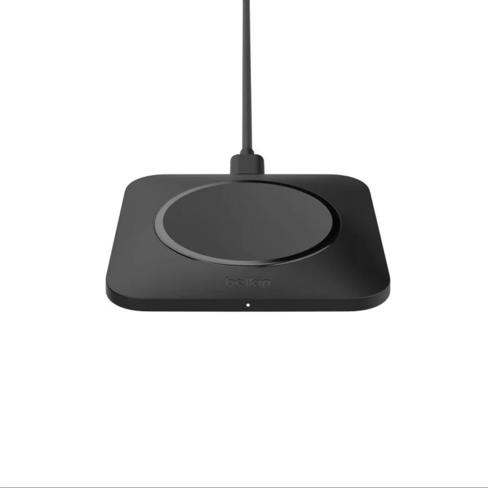 Belkin Boost charge Pro 15w Universal Easy Align Wireless Charging Pad